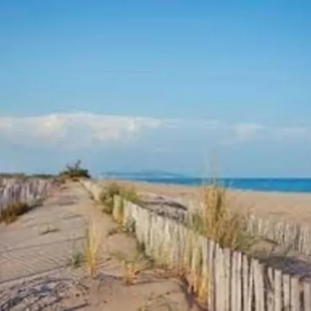 Appartement Marseillan Ville דירה *